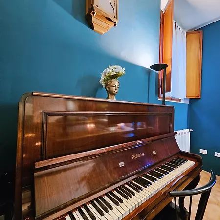 Ama Esclusive Ariosto * פררה